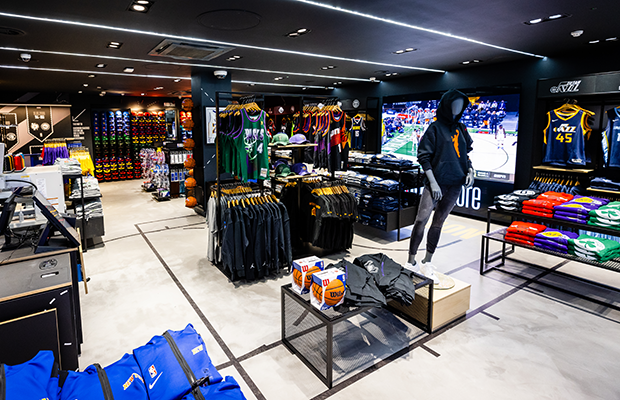 Elk jaar tent Terugroepen First official NBA store in UK opens in Carnaby, London - Hoopsfix.com